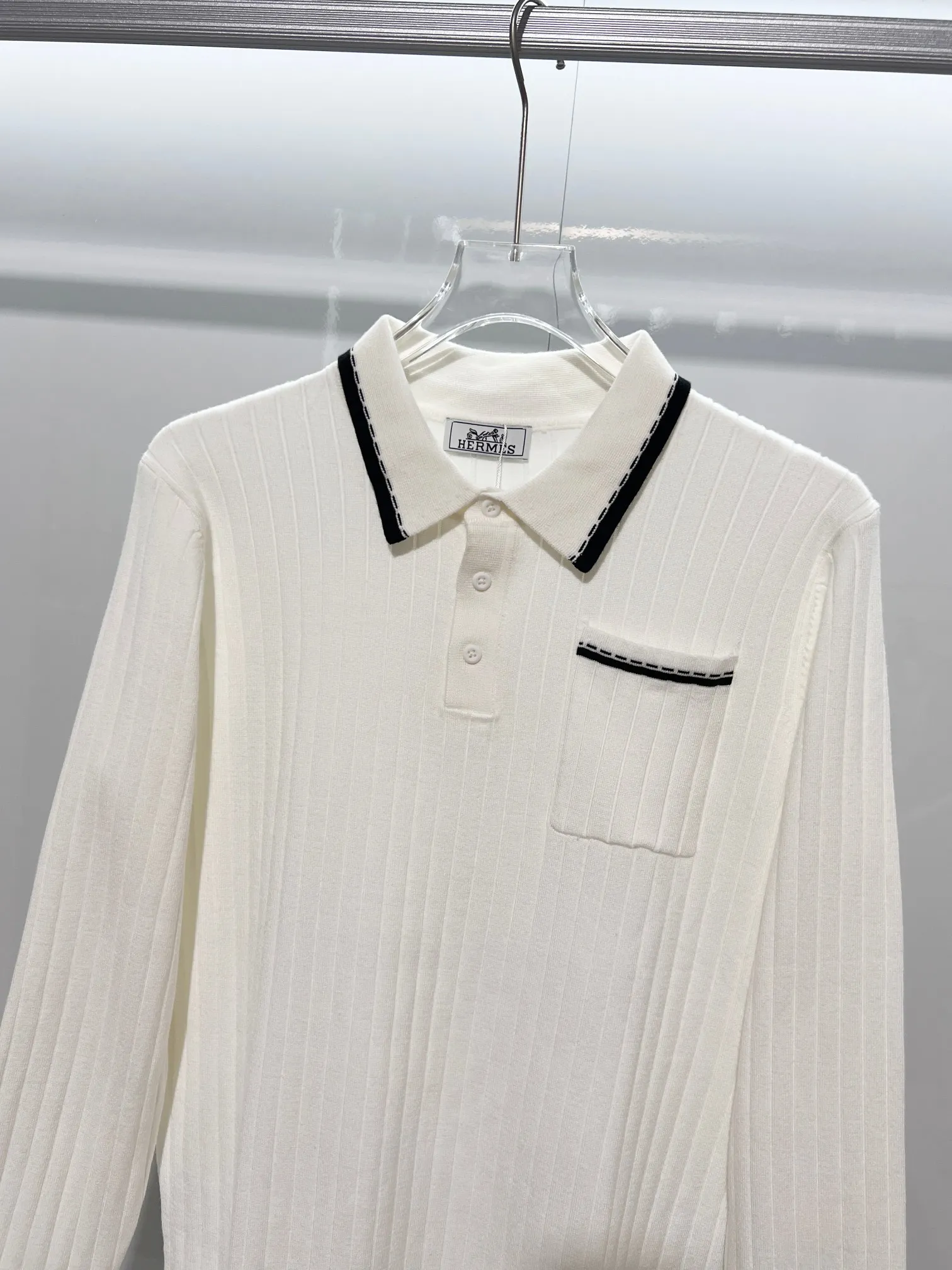 HERMES/ New Arrival T ， ， ， Breathable Polo ！ ， Polo ，Classic ， Versatile ， ， ！， ， Breathable， ， ， ， ， Premium ！ :White.Black. Size:M-3XL